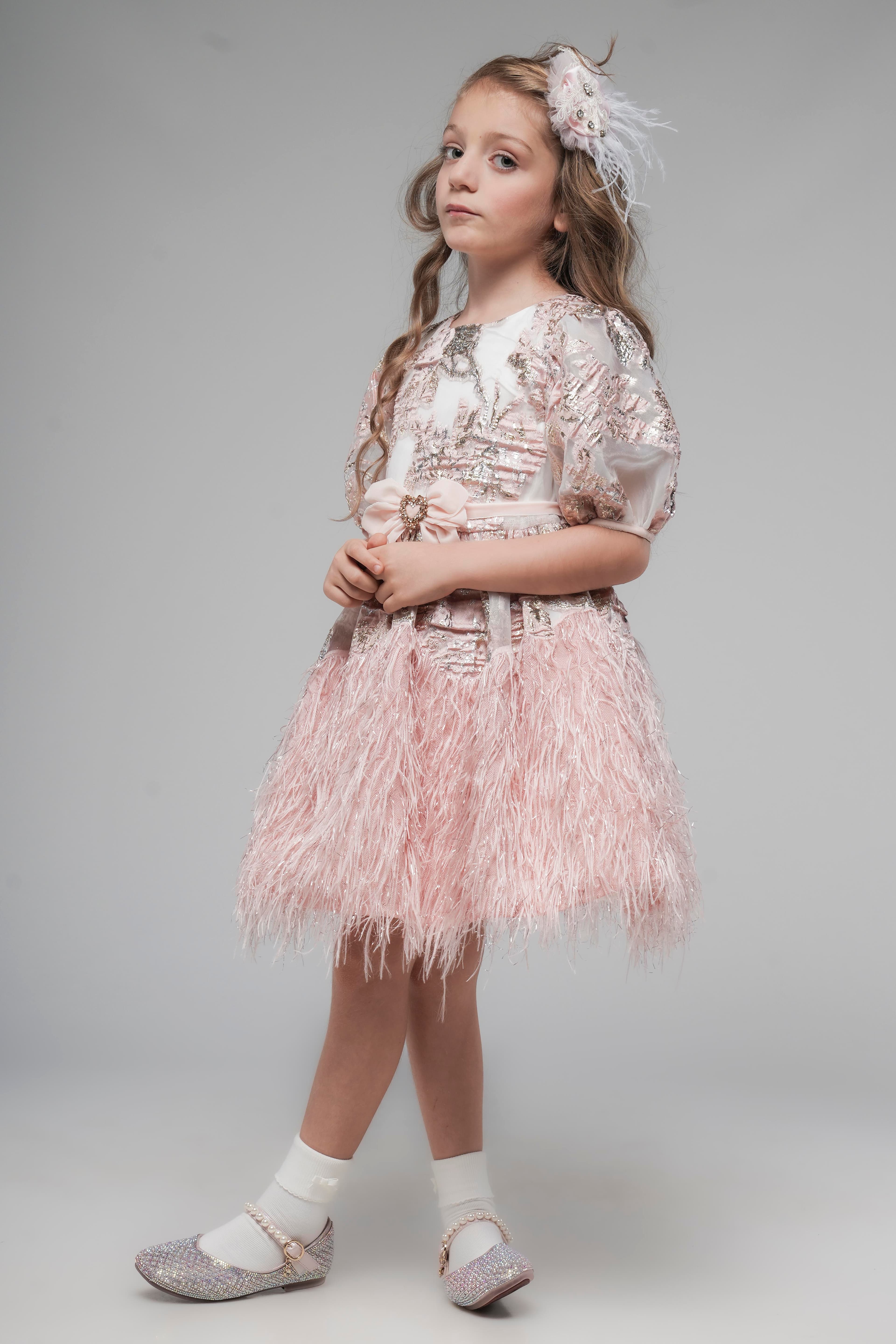 Sofia Lorena K — Editorial